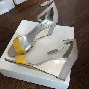 Amazing color block summer sandal